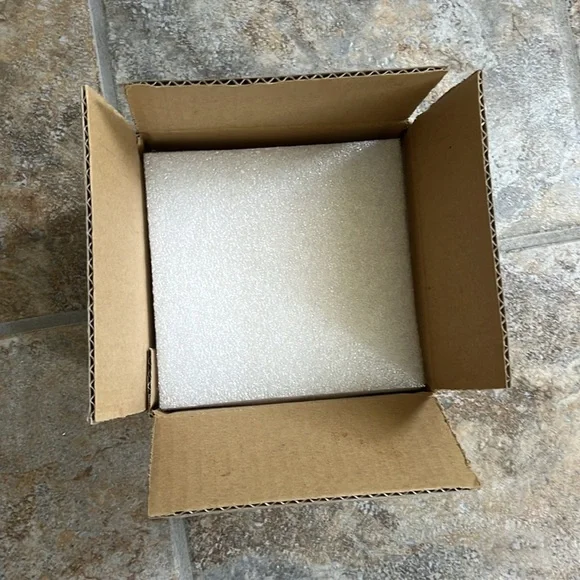 Anthropologie Days Last Light Floral Lavender Cashmere Boxed Candle NIB - Picture 11 of 16